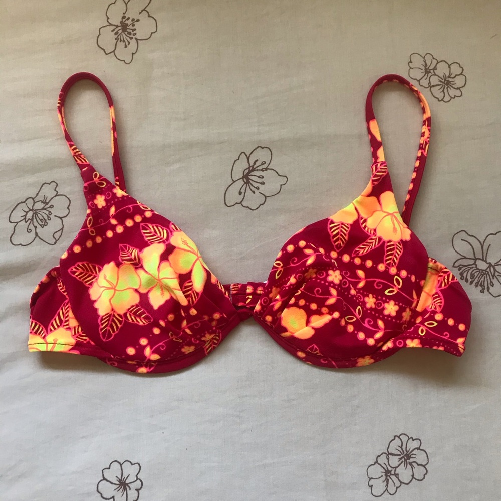 vintage late 80s early 90s bikini top!